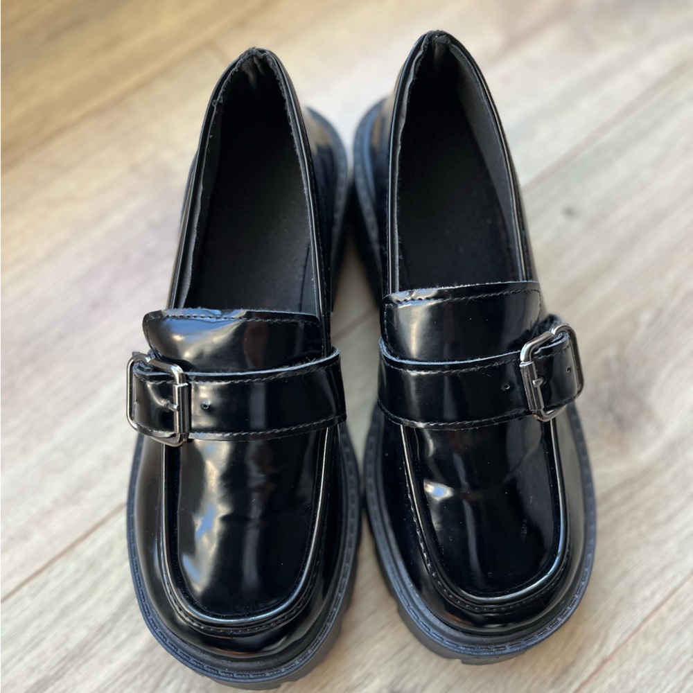 Black Patent Leather Loafers size 7 (38) Classic